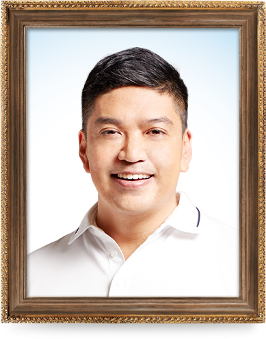 hon. Luis Villafuerte